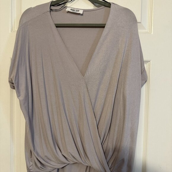 Double Zero Lavender Blouse – Size M, Lightweight Draped V-Neck Top - Picture 1 of 3